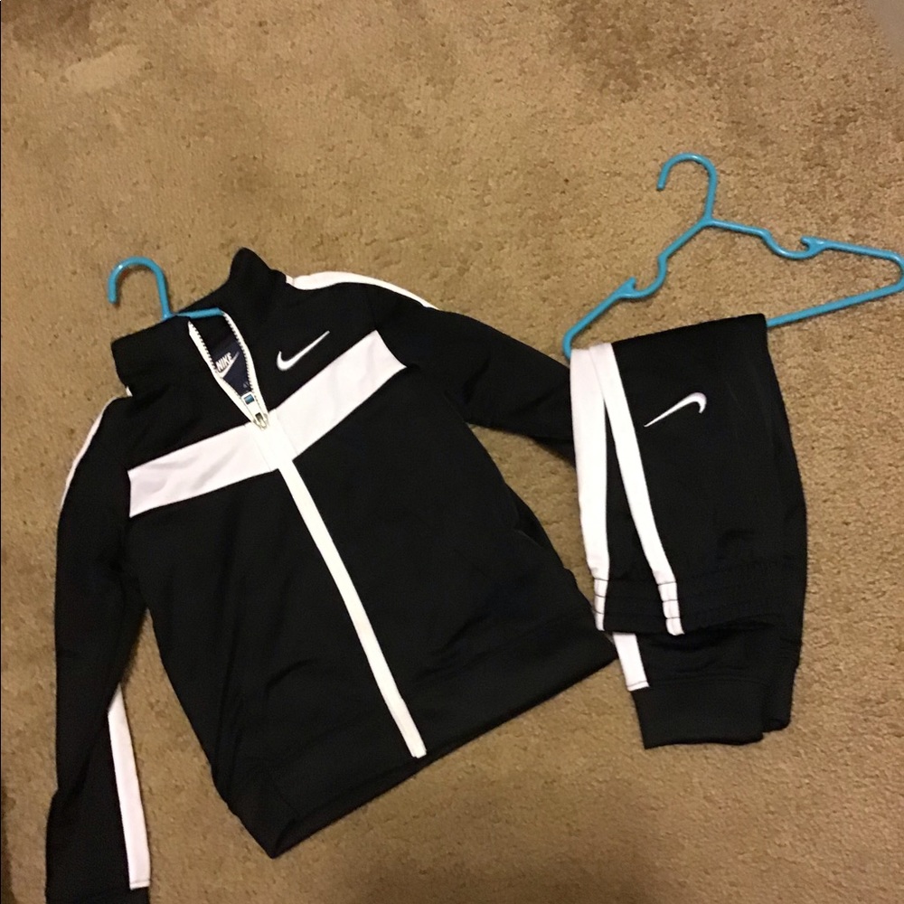 Nike track suit